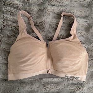 Victoria’s Secret Sport Knockout Front Close Sports Bra